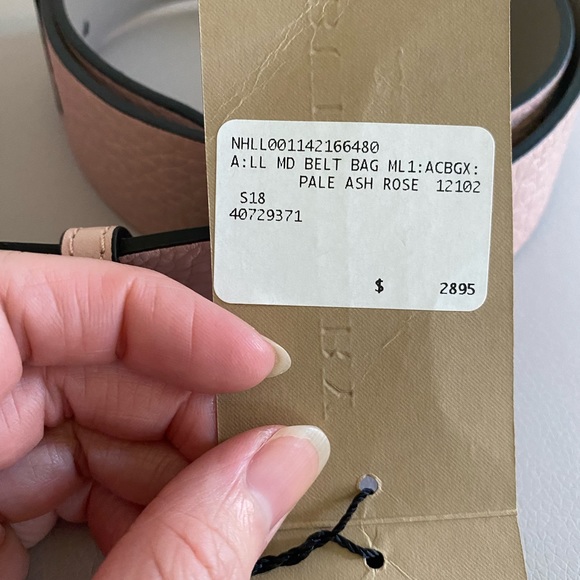 Authentic Burberry “belt bag” - Picture 11 of 16